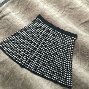 Max Studio Houndstooth Skirt